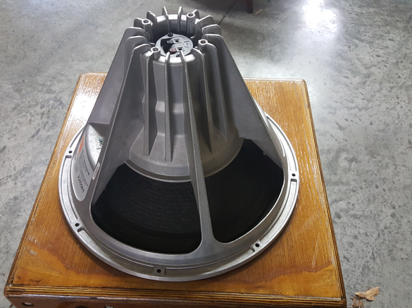 Data-Bass: Subwoofer Measurements