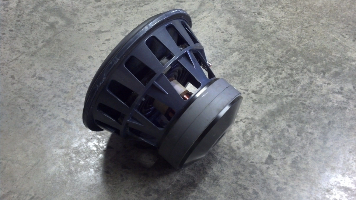Data-Bass: Subwoofer Measurements